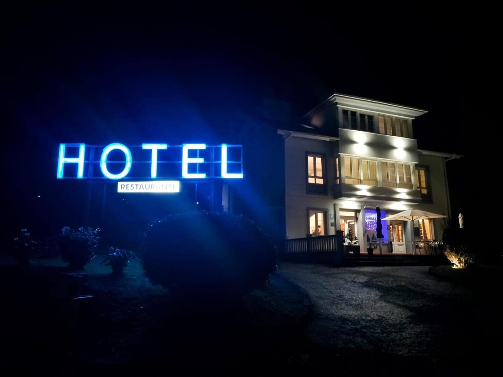 Hotel Capellan Navia Exterior photo