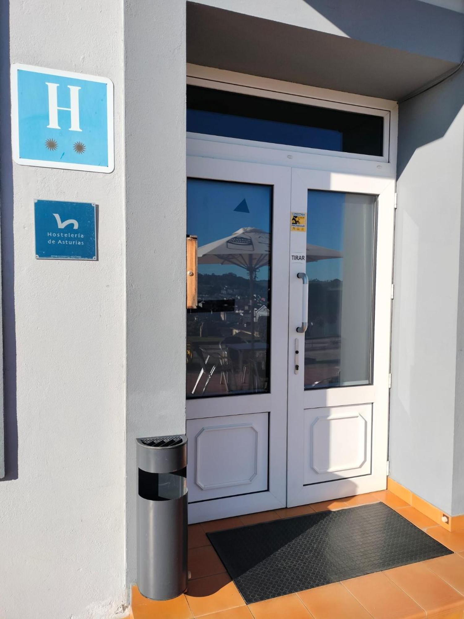 Hotel Capellan Navia Exterior photo