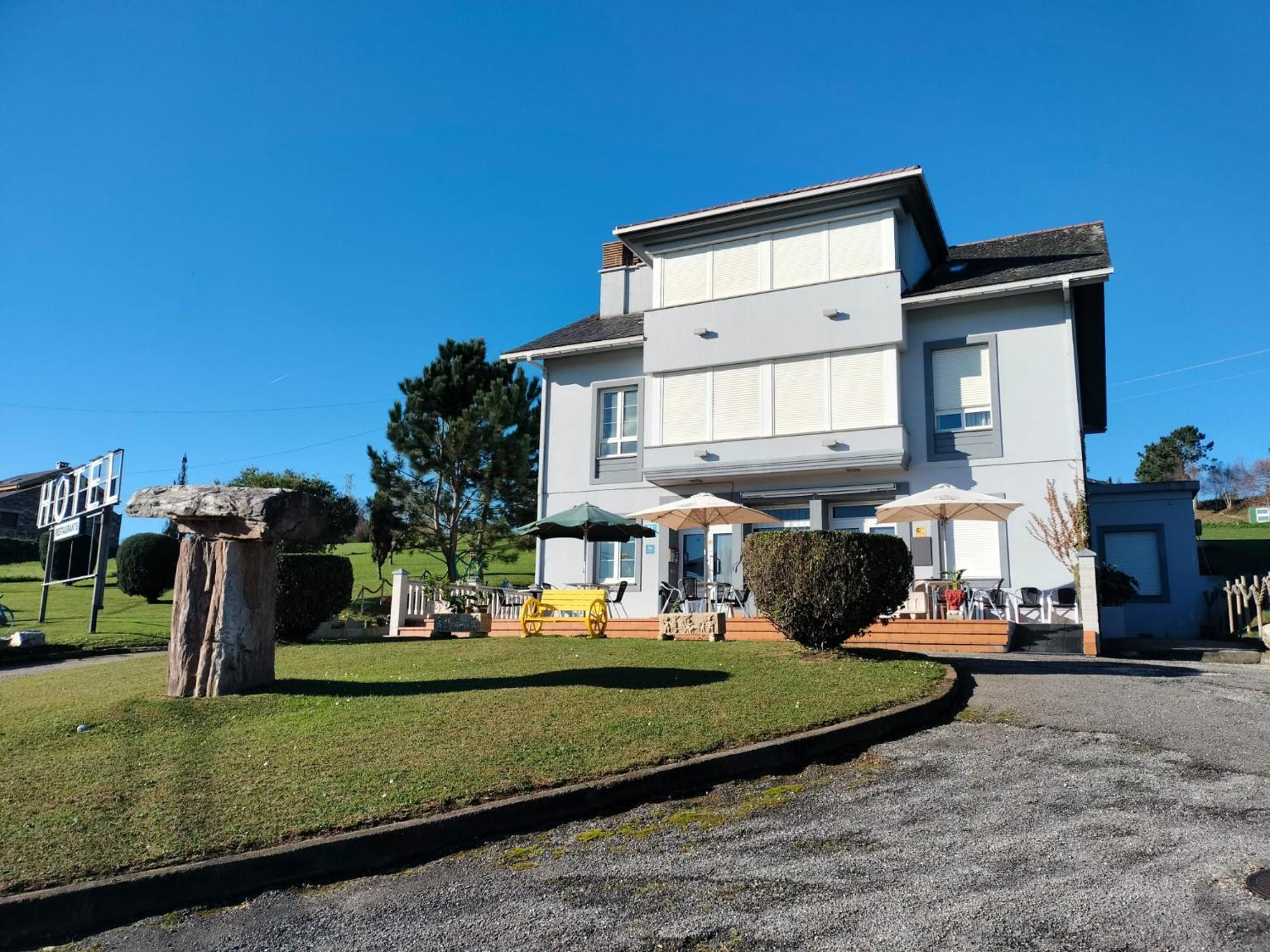 Hotel Capellan Navia Exterior photo