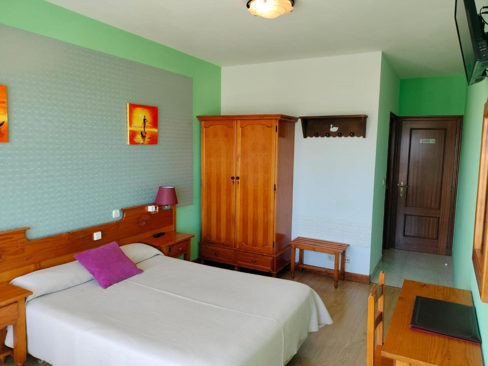 Hotel Capellan Navia Exterior photo